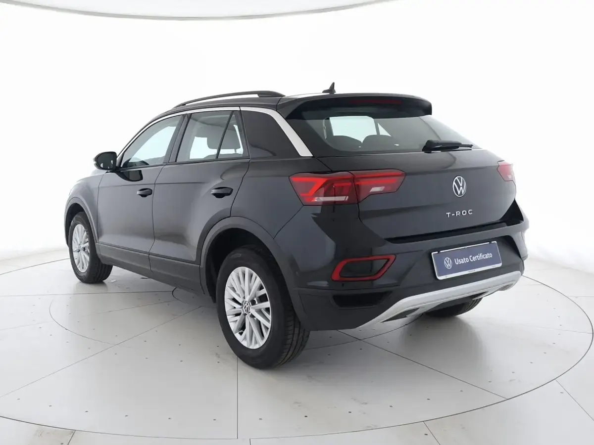 Usata VW T-Roc Life 150 CV (110 kW) 2025 Deep black perlato SUV