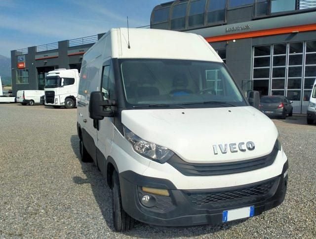 Usata Iveco Daily 116 CV (85 kW) 2018 Bianco Furgone
