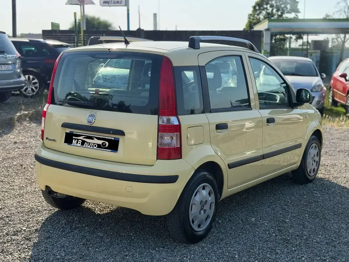 Usata Fiat Panda 69 CV (50 kW) 2011 Giallo Utilitaria