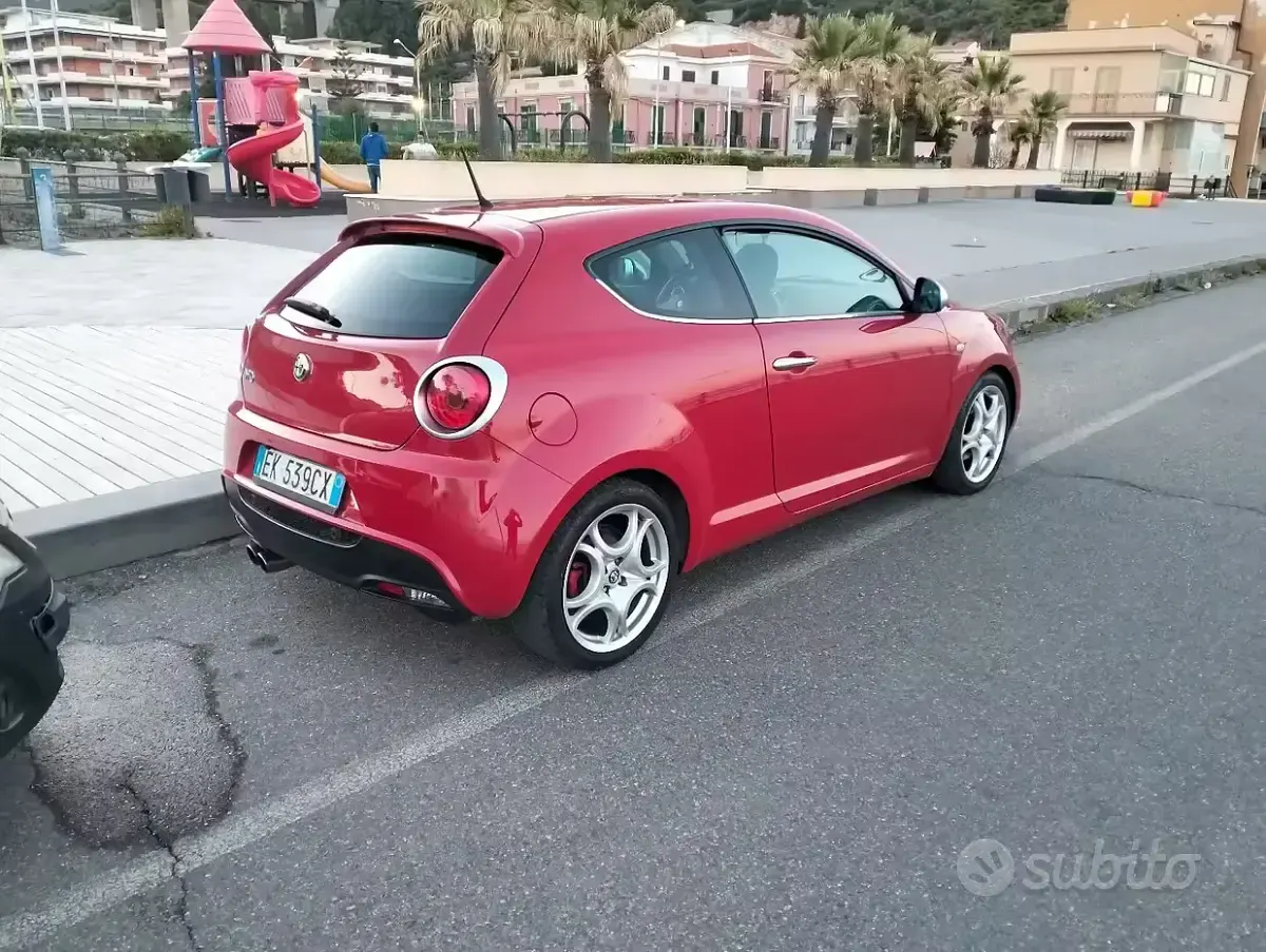 Usata Alfa Romeo MiTo 135 CV (99 kW) 2011 Rosso Utilitaria