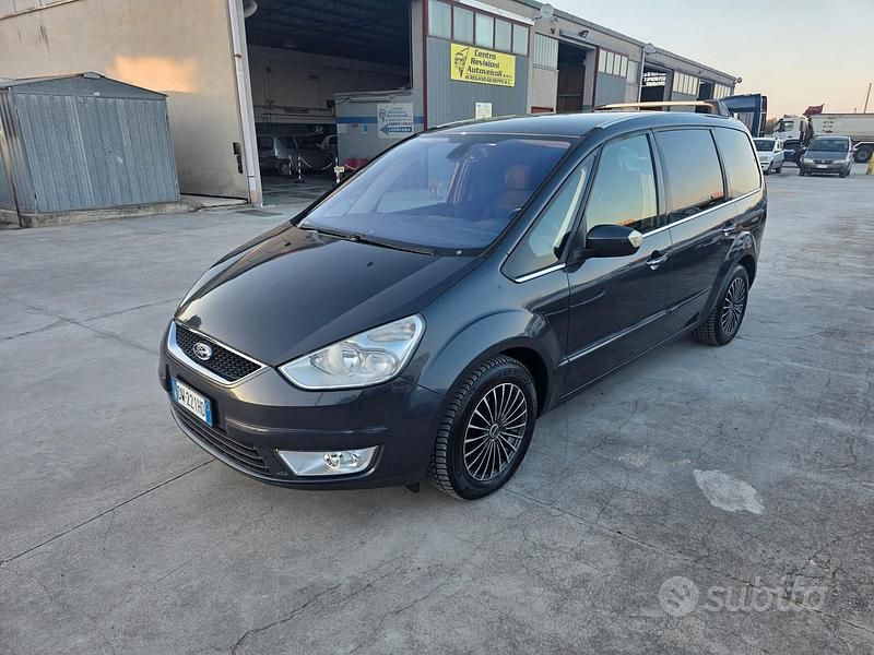 Usata Ford Galaxy Ghia 140 CV (102 kW) 2009 Grigio Monovolume
