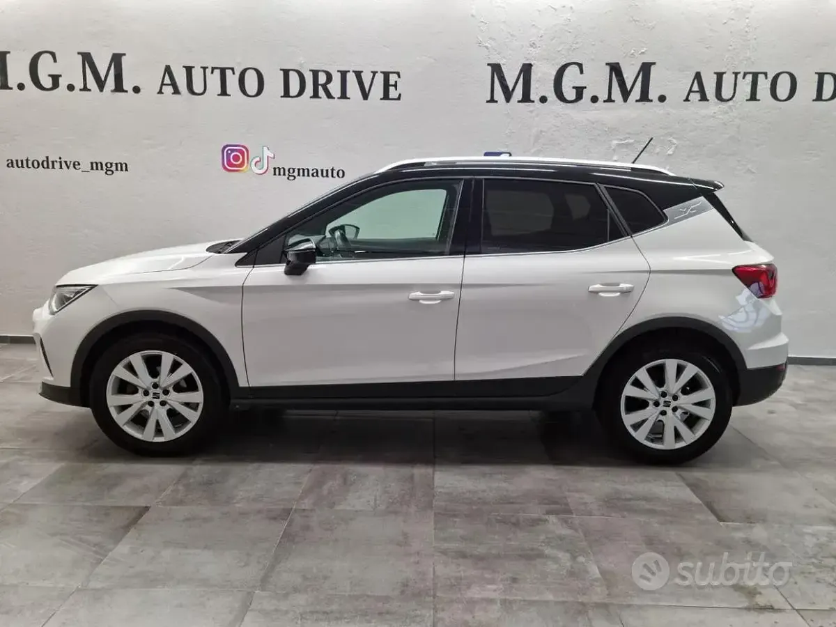 Usata Seat Arona Xperience 110 CV (80 kW) 2023 Bianco SUV