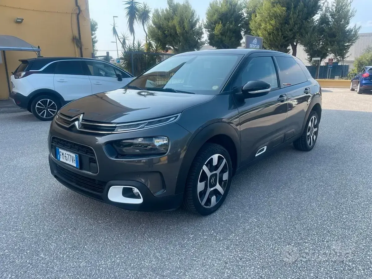 Usata Citroën C4 Shine 99 CV (72 kW) 2018 Grigio Berlina
