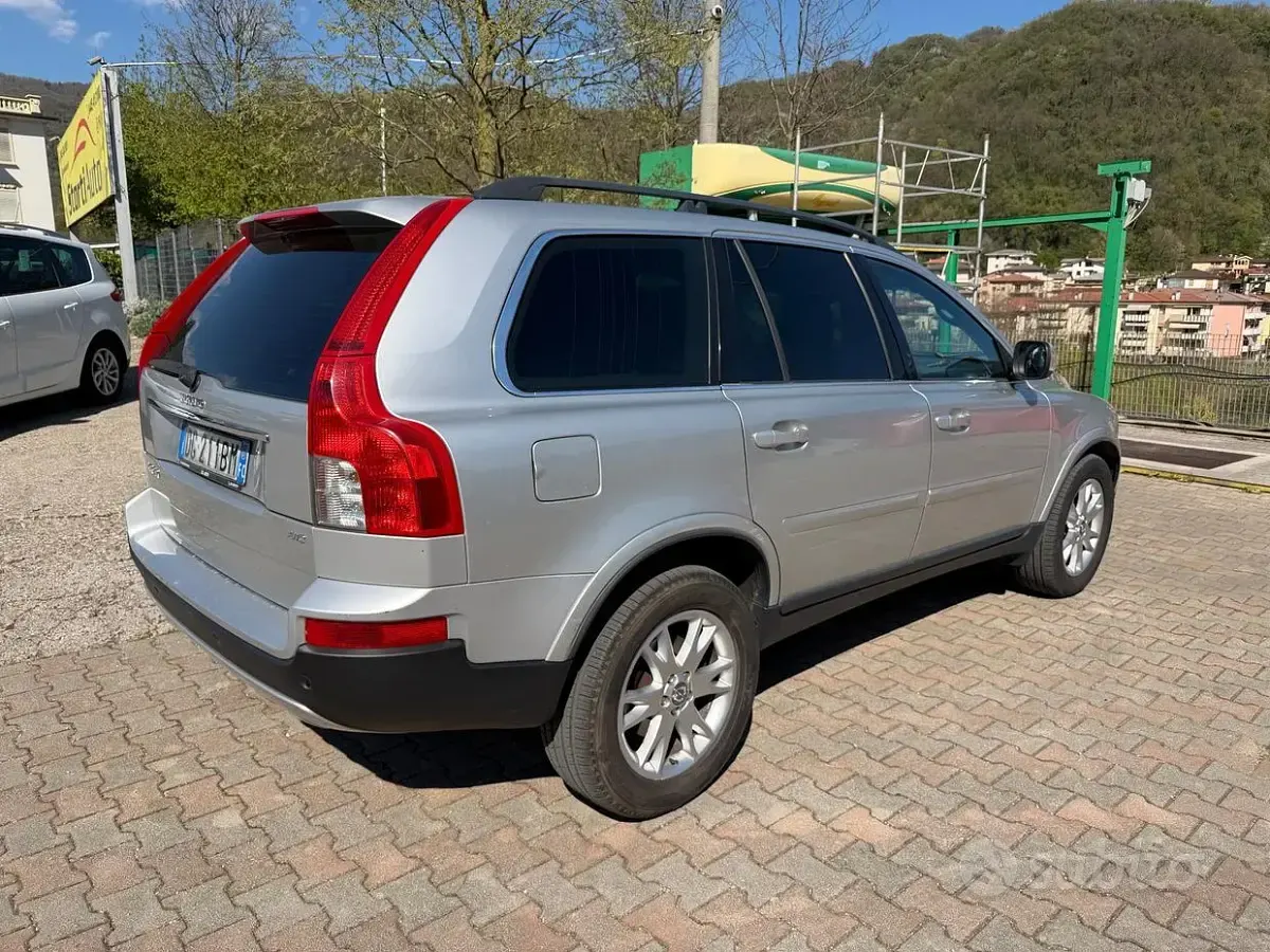 Begagnad Volvo XC90 Summum 185 HK (136 kW) 2007 Grå SUV