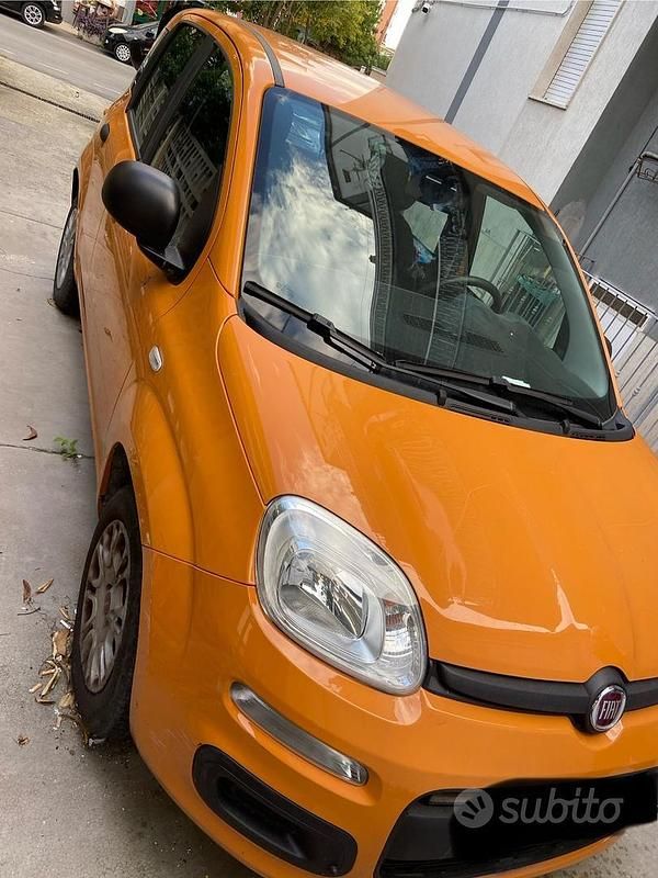 Usata 2018 Fiat Panda Due volumi | 8500 € (Buon prezzo) - Immagine 1/4