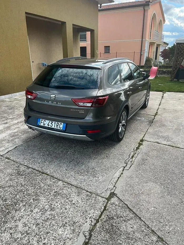 Usata Seat Leon 184 CV (135 kW) 2017 Marrone Station wagon