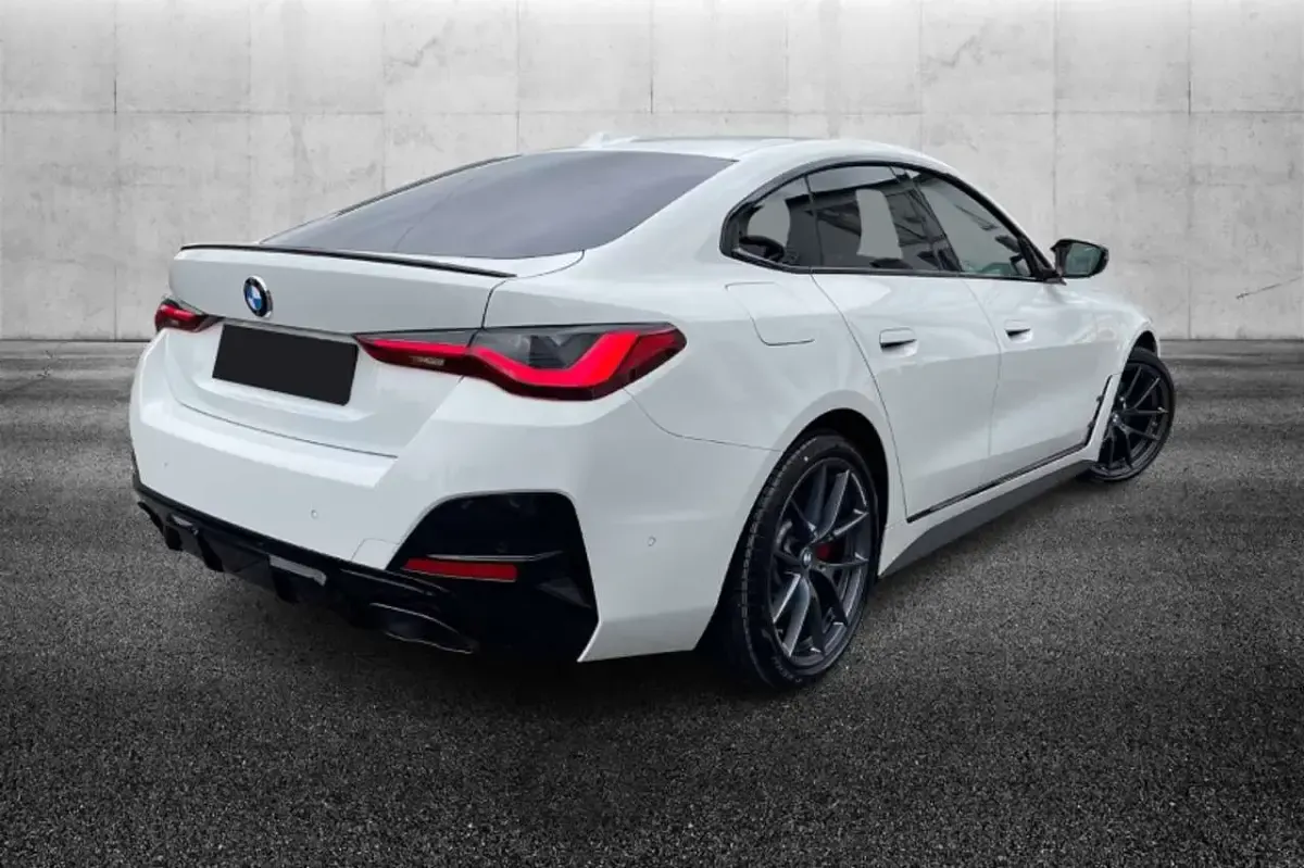 Usata BMW M440 374 CV (275 kW) 2023 Bianco Berlina
