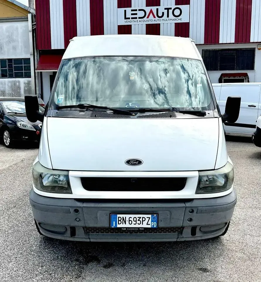 Usata Ford Transit 90 CV (66 kW) 2000 Bianco Furgone