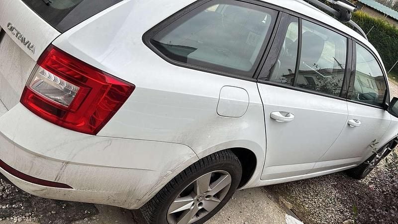 Occasion Skoda Octavia Executive 116 ch (85 kW) 2018 Blanc Break