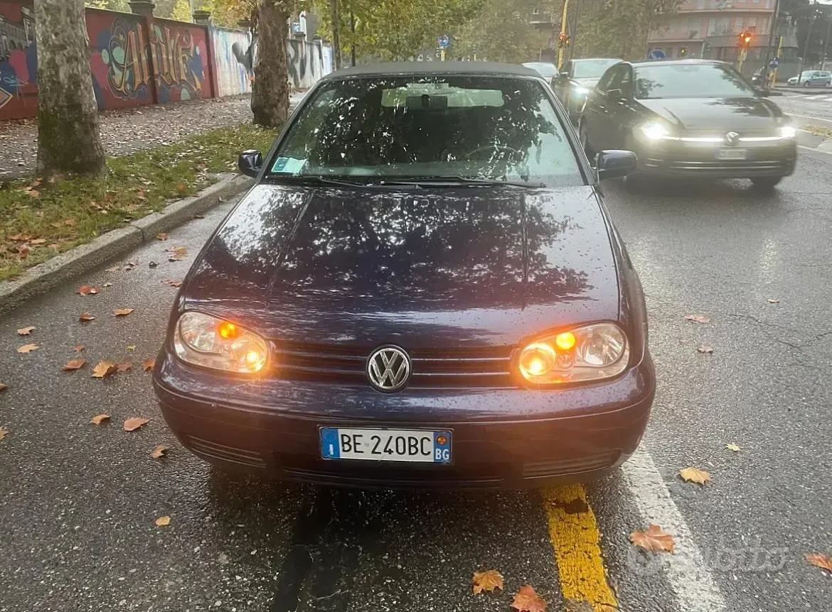 Usata VW Golf 101 CV (74 kW) 1999 Bluazzurro Cabrio