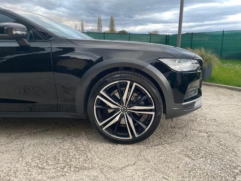 Usata Volvo V90 CC 197 CV (144 kW) 2020 Nero Station wagon