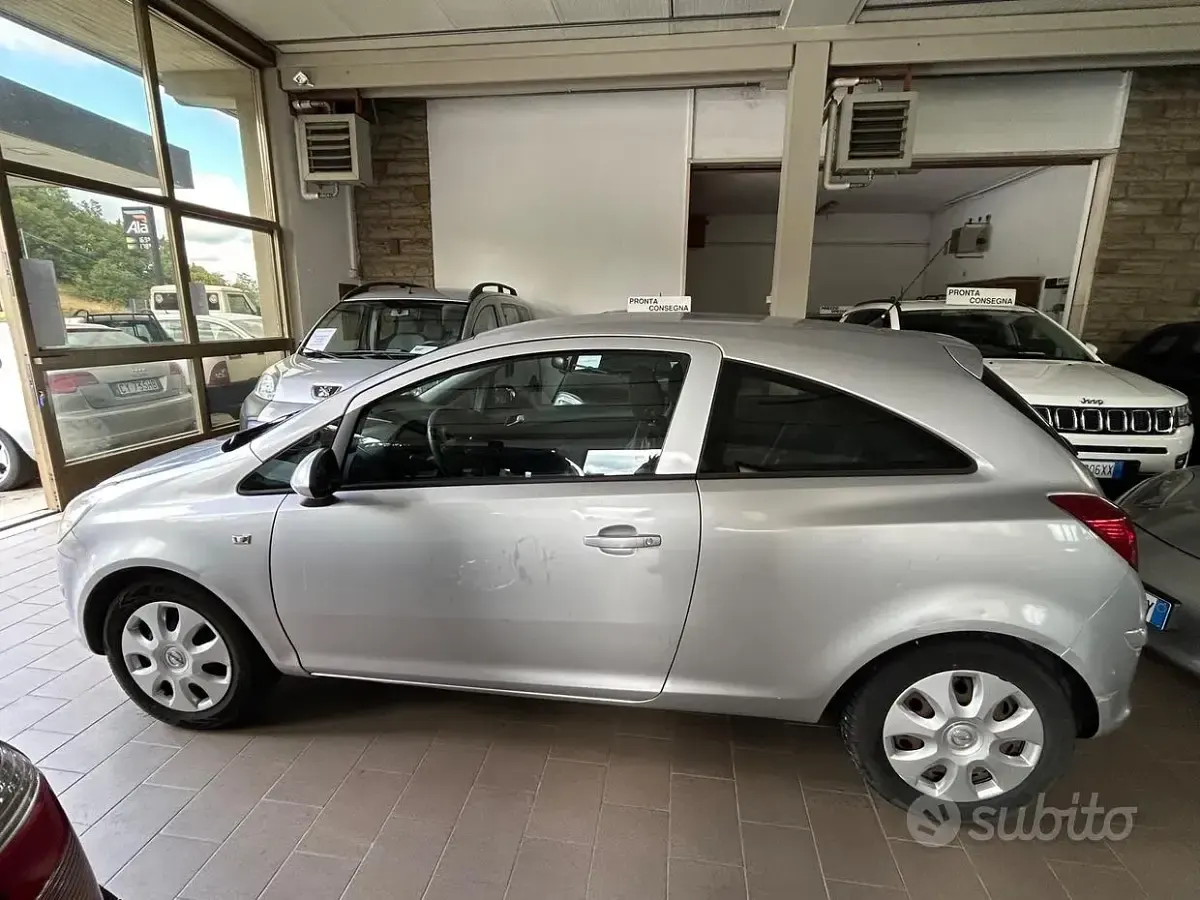 Usata Opel Corsa 60 CV (44 kW) 2008 Grigio Utilitaria