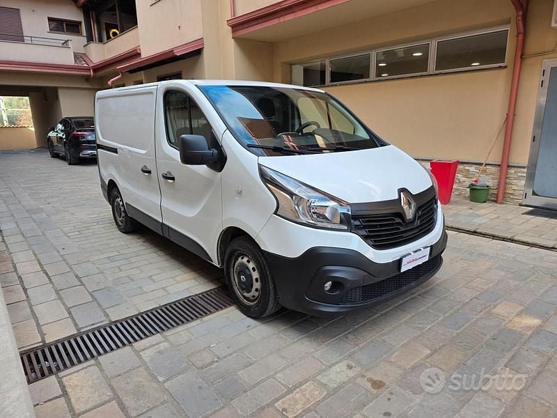 Usata Renault Trafic 121 CV (88 kW) 2018 Bianco Monovolume