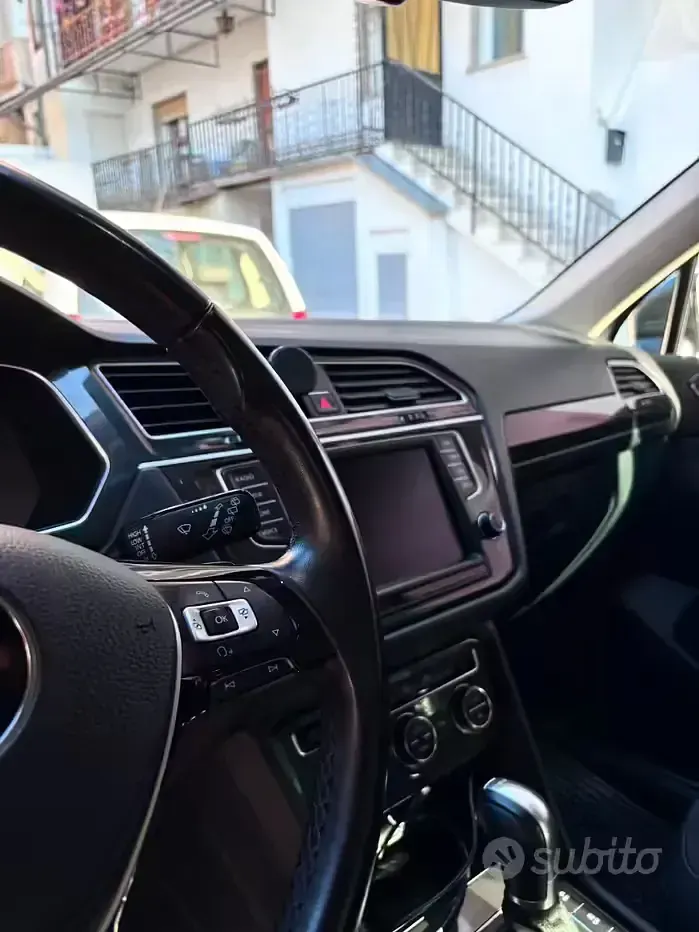 Usata VW Tiguan Executive 150 CV (110 kW) 2017 Grigio SUV