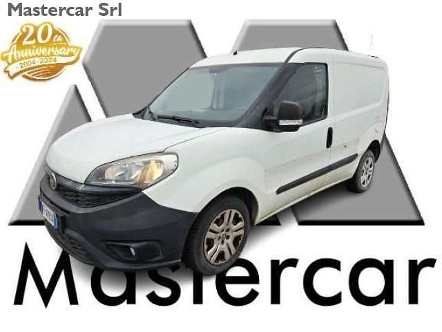 Usata Fiat Doblò 90 CV (66 kW) 2016 Bianco Monovolume
