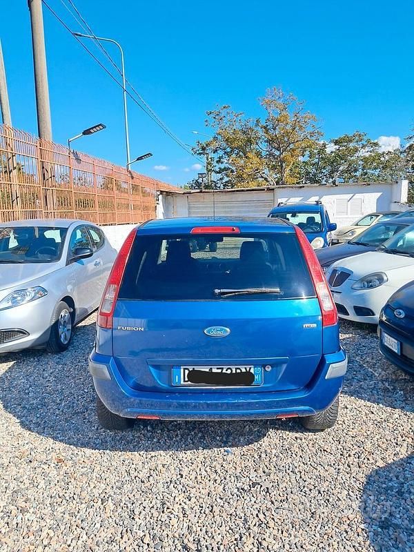 Usata Ford Fusion Titanium 90 CV (66 kW) 2007 Blu Utilitaria