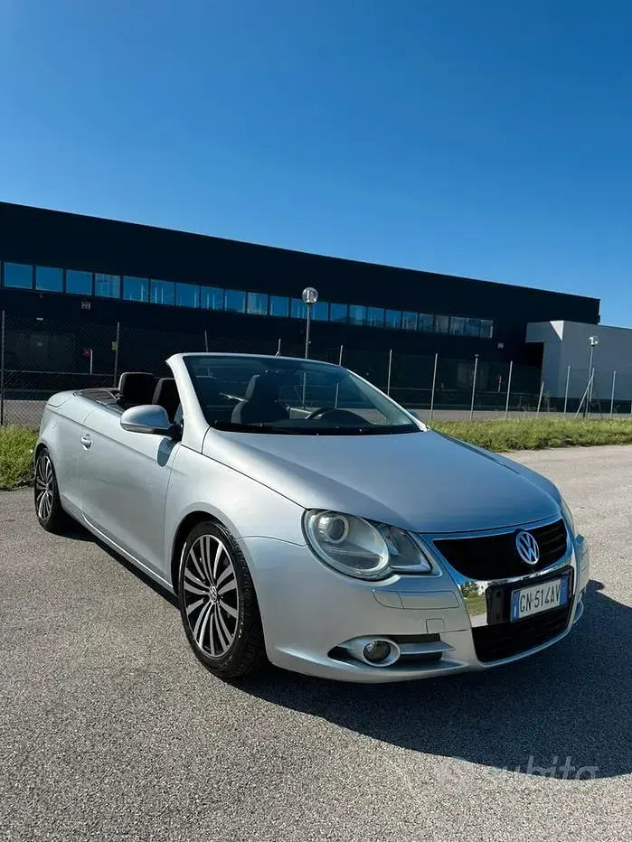 Usata VW Eos 150 CV (110 kW) 2007 Grigio Cabrio