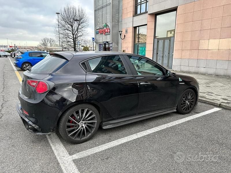Usata Alfa Romeo Giulietta Quadrifoglio Verde 235 CV (172 kW) 2013 Nero Berlina