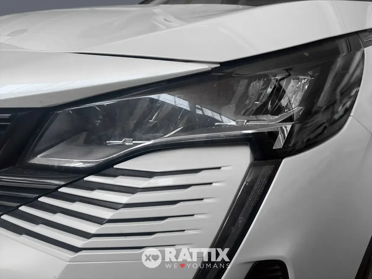 Usata Peugeot 3008 Allure 131 CV (96 kW) 2023 Bianco madreperla SUV