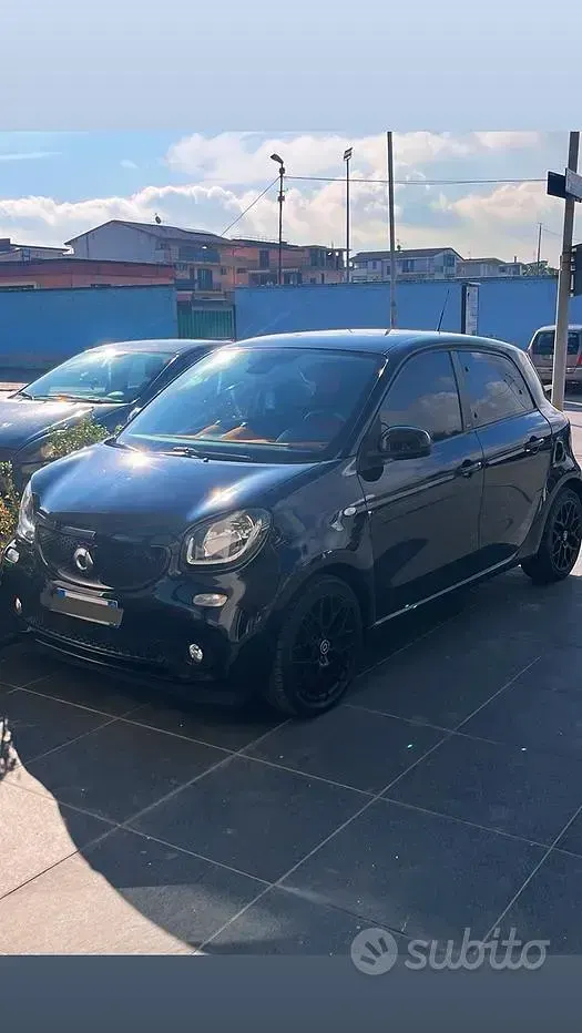 Usata Smart ForFour 71 CV (52 kW) 2018 Nero Utilitaria