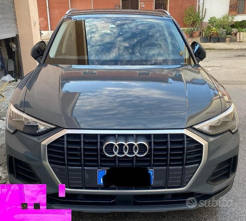 Grigio Usata 2019 Audi Q3 Ambiente SUV | 24.900 € (Buon prezzo) - Immagine 1/4