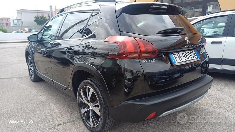 Usata Peugeot 2008 Allure 100 CV (73 kW) 2017 Nero SUV