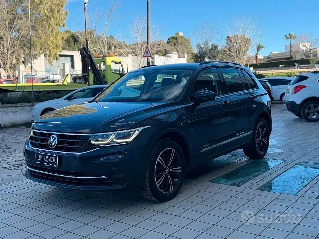 Usata VW Tiguan Life 122 CV (89 kW) 2022 Grigio SUV