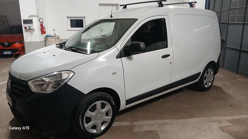 Usata Dacia Dokker 75 CV (55 kW) 2016 Bianco Monovolume