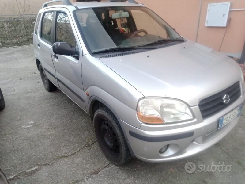 Usata Suzuki Ignis 83 CV (61 kW) 2002 Grigio Utilitaria
