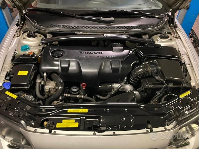 Usata Volvo V70 163 CV (119 kW) 2003 Grigio Station wagon