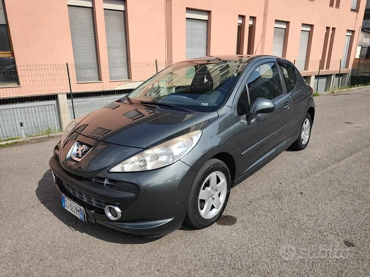 Usata Peugeot 207 95 CV (69 kW) 2008 Verde Berlina