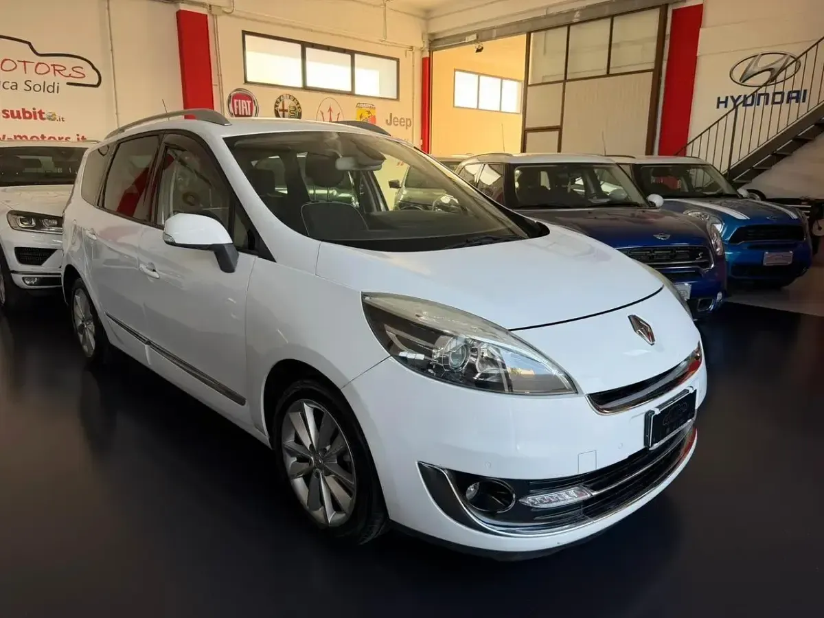 Usata Renault Scénic III Bose Edition 110 CV (80 kW) 2013 Bianco Monovolume