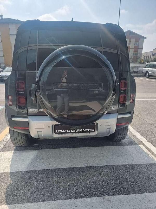 Usata Land Rover Defender 200 CV (147 kW) 2023 Grigio SUV