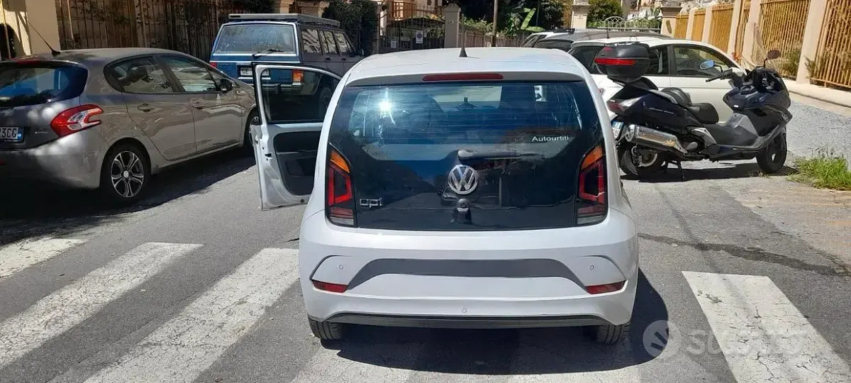 Usata VW up! 75 CV (55 kW) 2016 Bianco Utilitaria