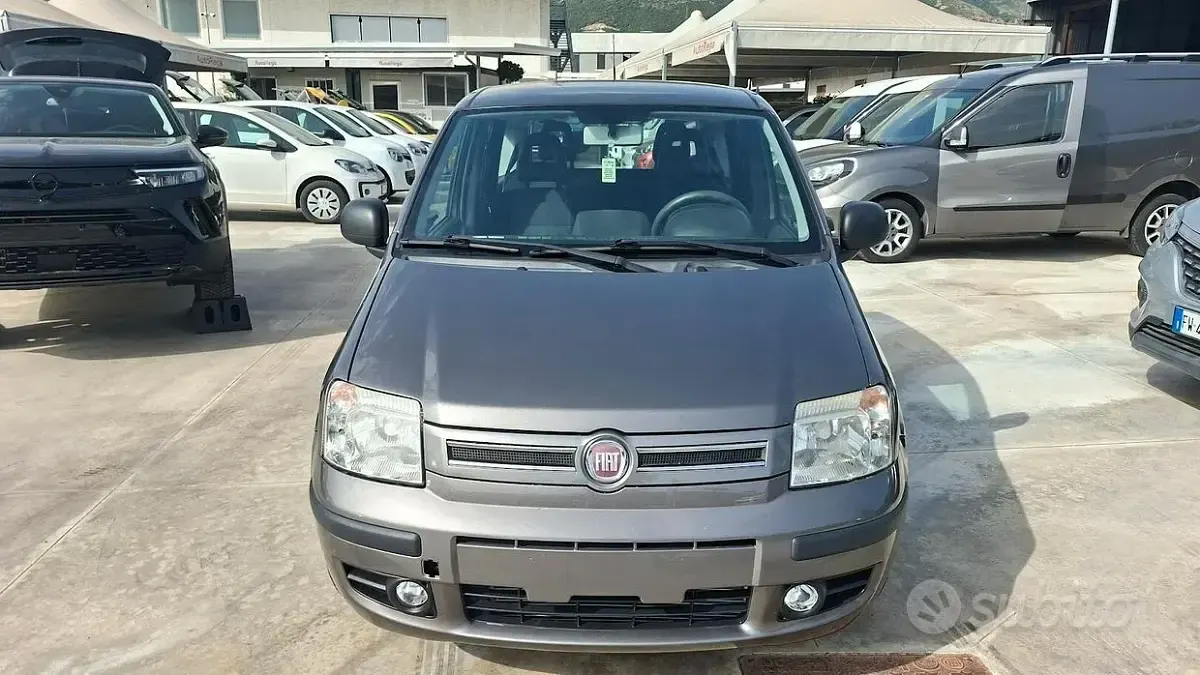 Usata Fiat Panda 69 CV (50 kW) 2011 Grigio Utilitaria