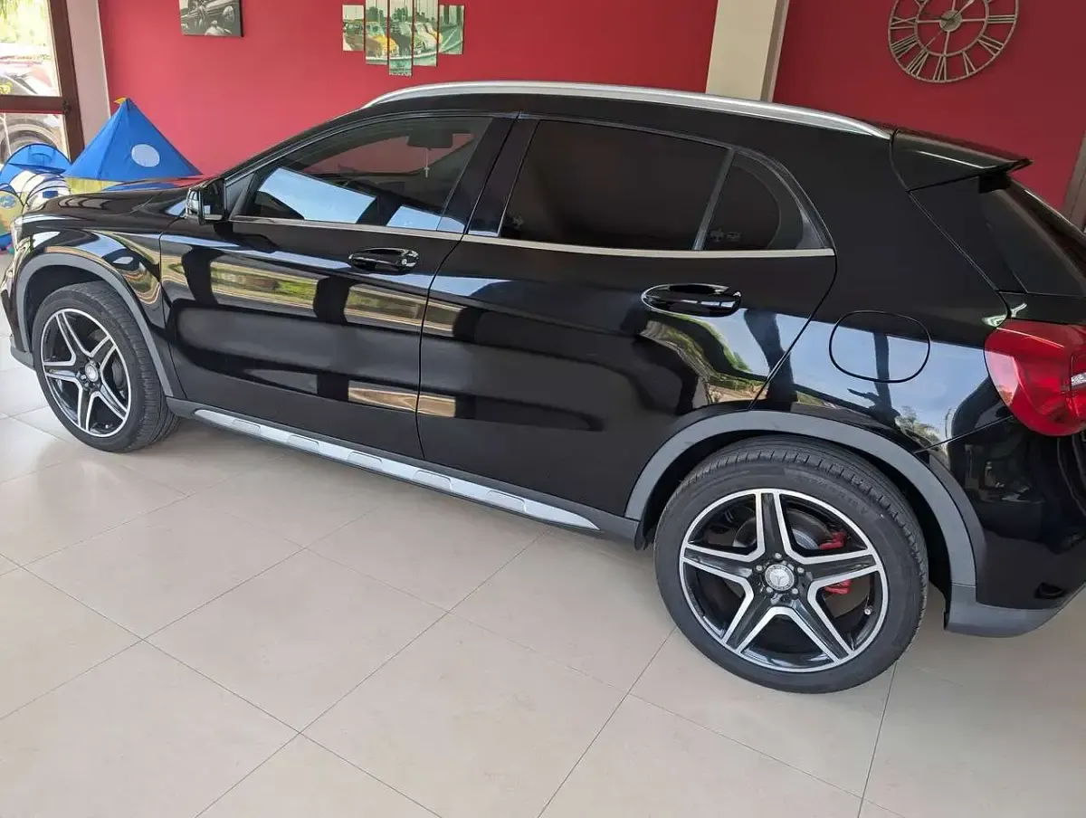Usata Mercedes GLA220 Premium 170 CV (125 kW) 2015 Nero SUV