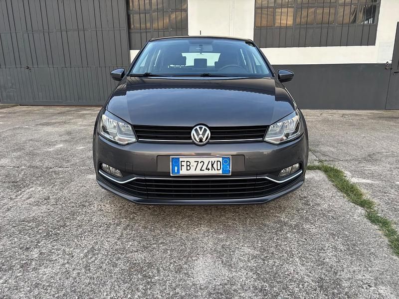 Usata VW Polo 75 CV (55 kW) 2015 Grigio Berlina