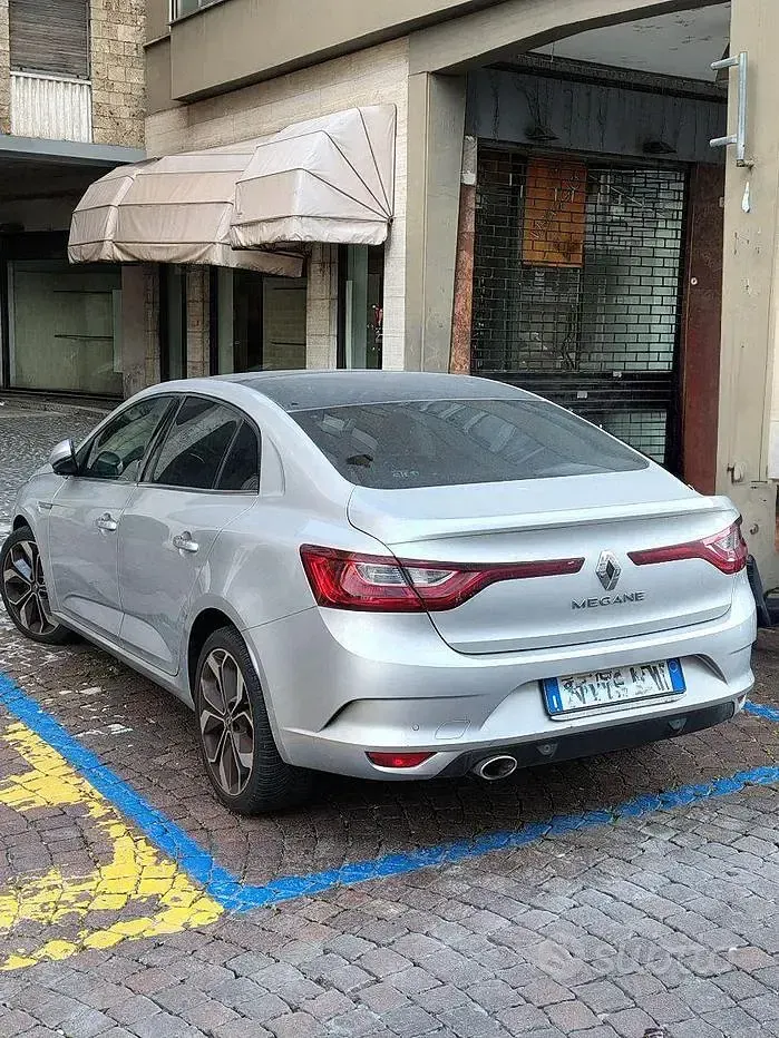 Usata Renault Mégane IV 110 CV (80 kW) 2018 Grigio Berlina