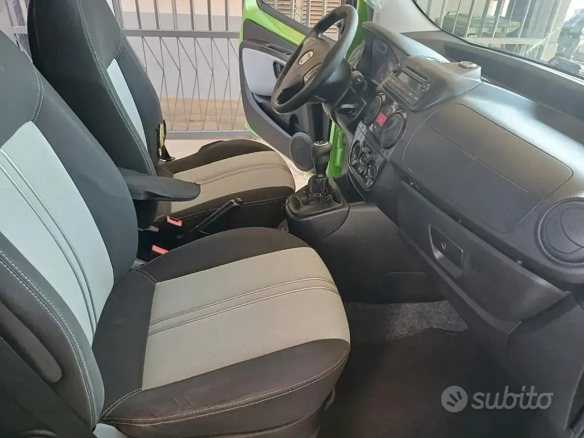 Usado Fiat Qubo Dynamic 75 CV (55 kW) 2011 Verde Monovolumen