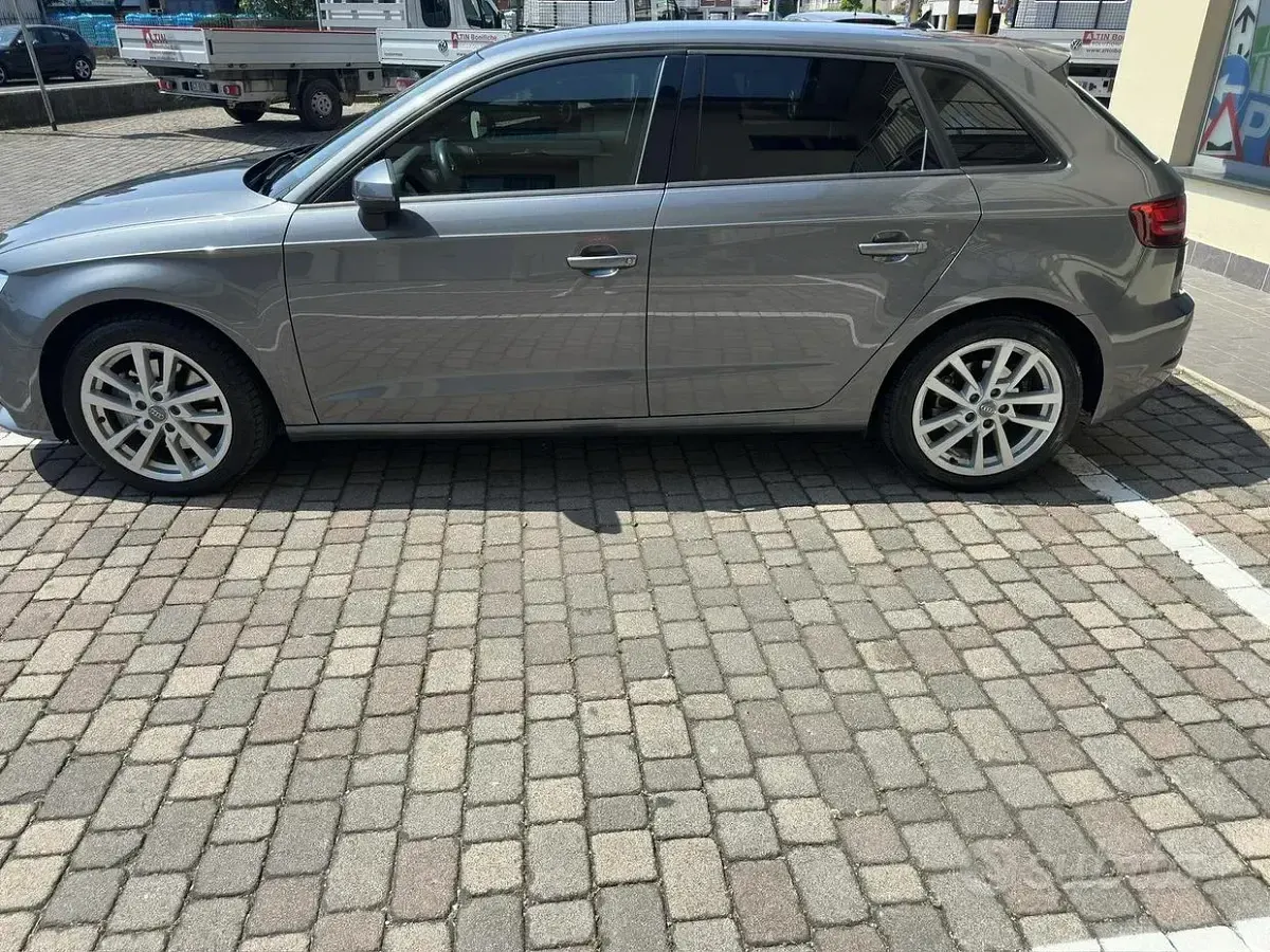 Usata Audi A3 Premium 150 CV (110 kW) 2020 Grigio Berlina