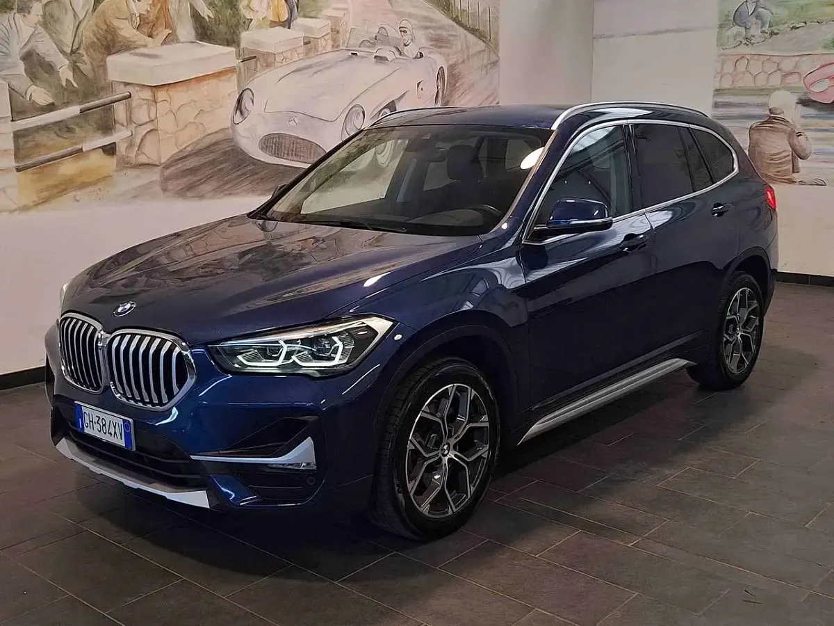 Usata BMW X1 Sport Line 190 CV (139 kW) 2022 Pythonic blue SUV
