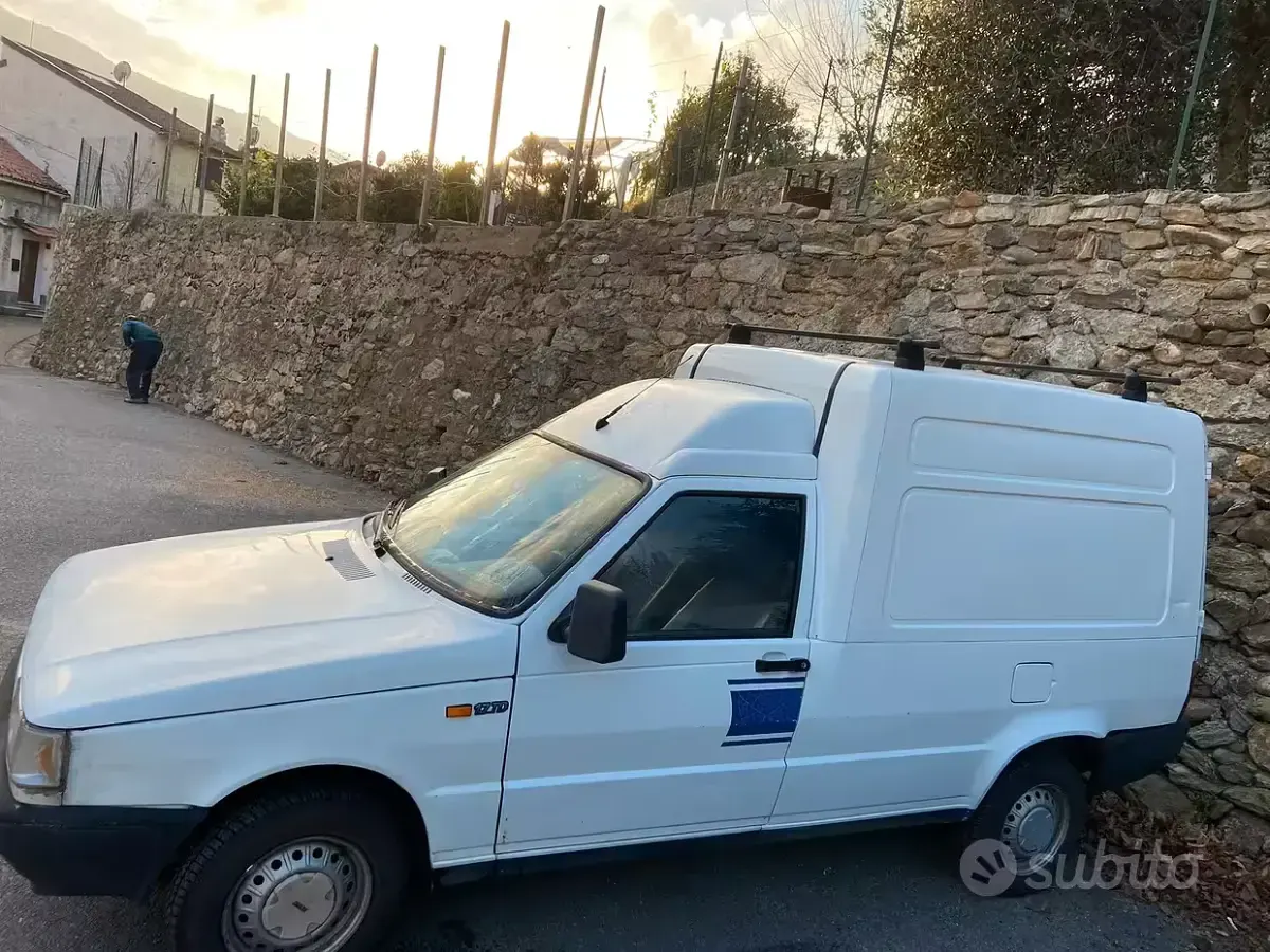 Usata Fiat Fiorino 63 CV (46 kW) 2000 Monovolume