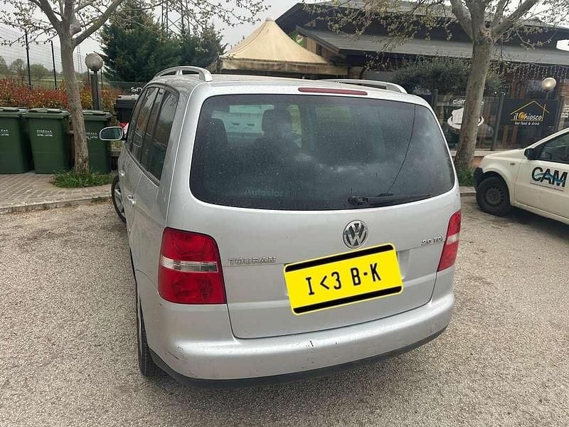 Usata VW Touran Sport 140 CV (102 kW) 2005 Monovolume