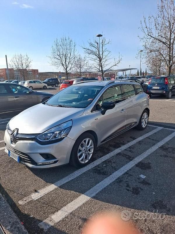 Usata Renault Clio GrandTour 90 CV (66 kW) 2019 Grigio Station wagon
