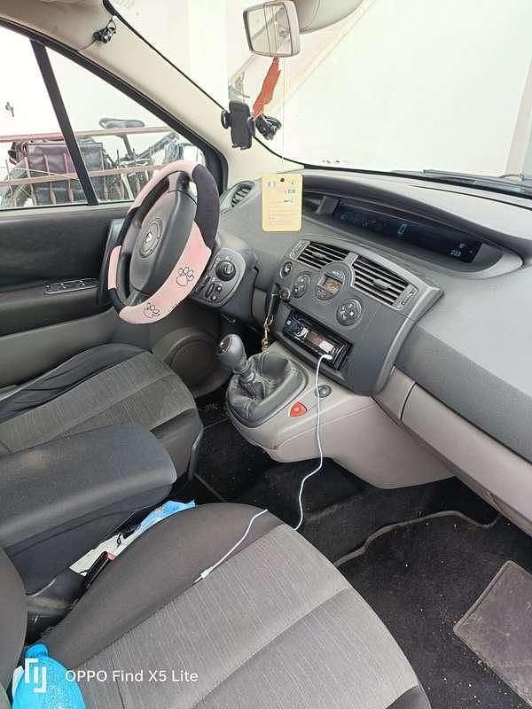 Usata Renault Scénic II LIMITED 106 CV (77 kW) 2006 Monovolume