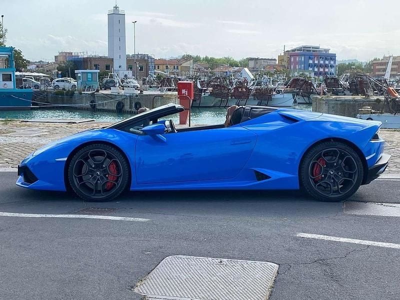 Usata Lamborghini Huracán 610 CV (448 kW) 2017 Blu/azzurro Cabrio