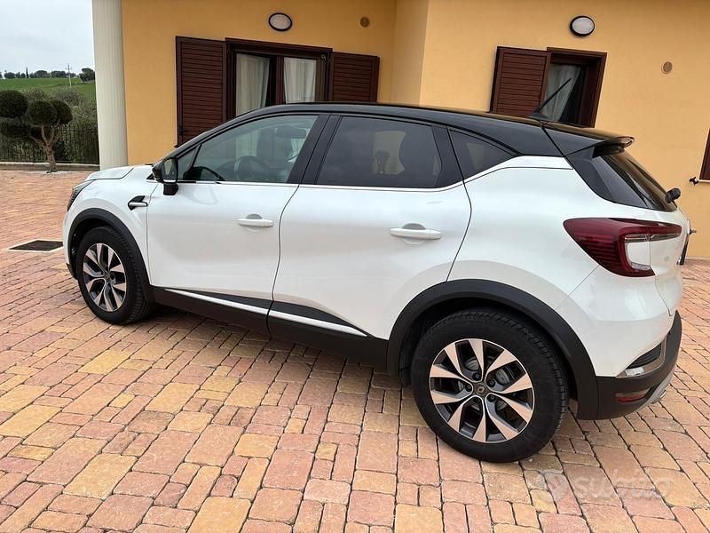 Usata Renault Captur 101 CV (74 kW) 2020 Bianco SUV