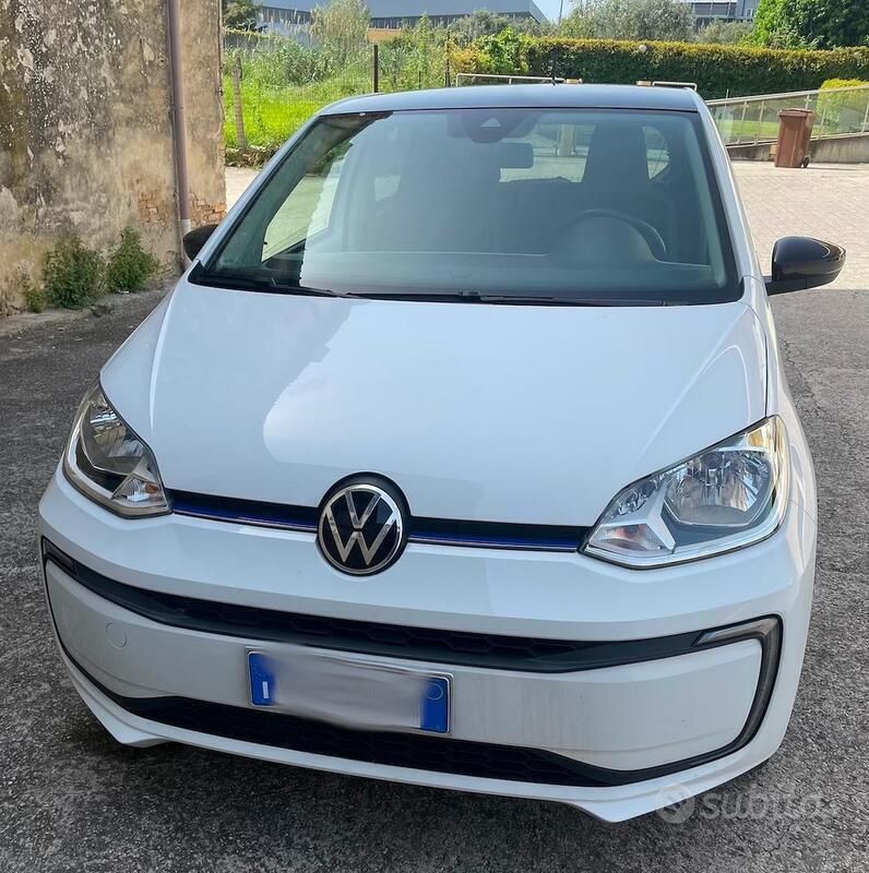 Bianco Usata 2022 VW e-up! Due volumi | 12.500 € (Buon prezzo) - Immagine 1/4