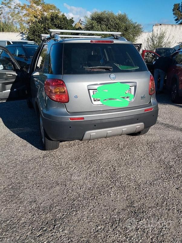 Usata Fiat Sedici 120 CV (88 kW) 2008 Grigio SUV
