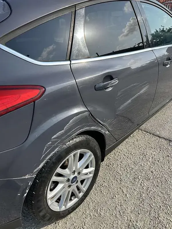 Usata Ford Focus 116 CV (85 kW) 2011 Nero Berlina